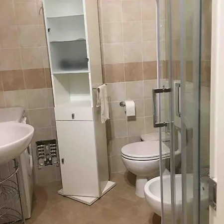 Brand New In The Center אימולה